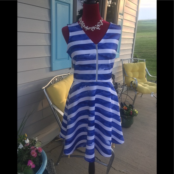 Dresses & Skirts - Apt 9 NWOT fit and flare dress